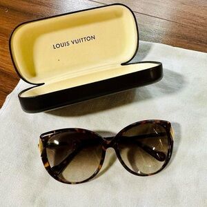 Louis Vuitton Garance Cat Eye Sunglasses